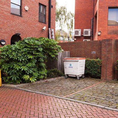 Russell Scott Backpackers Hostel Leeds  Buitenkant foto
