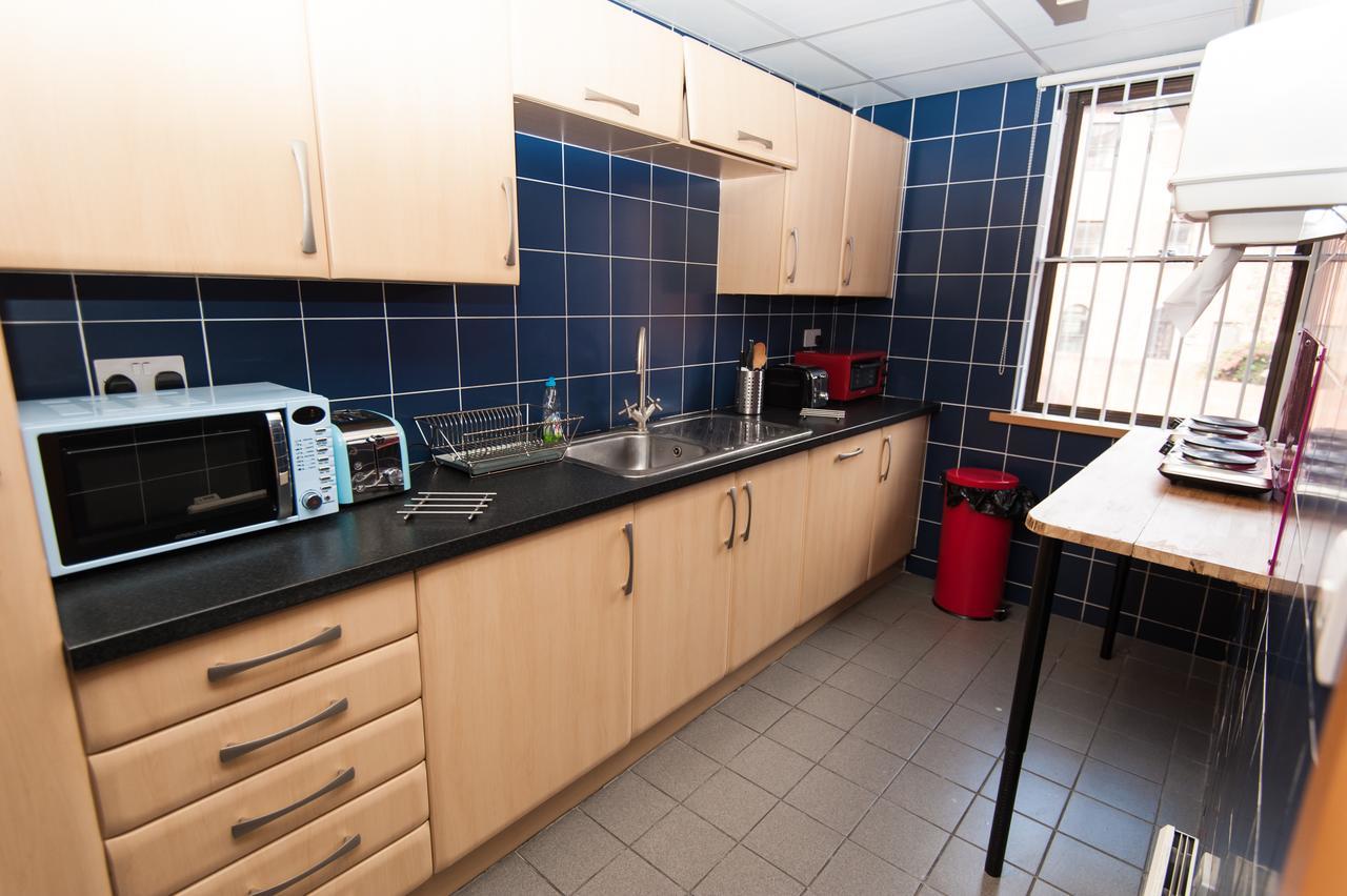 Russell Scott Backpackers Hostel Leeds  Buitenkant foto