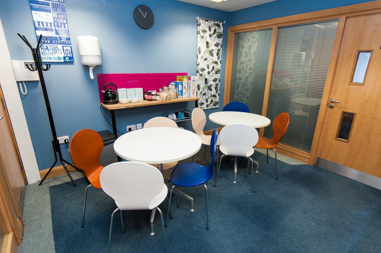 Russell Scott Backpackers Hostel Leeds  Buitenkant foto