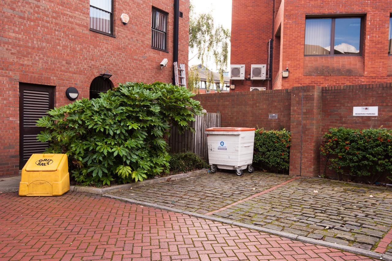 Russell Scott Backpackers Hostel Leeds  Buitenkant foto